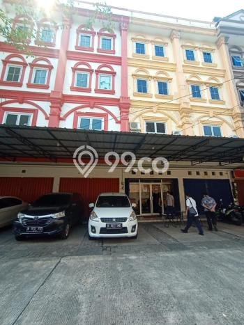 Ruko Dijual di Jakarta Pusat LT 135m2 & LB 135m2 Lokasi Terbaik! Ruko Dijual di Jakarta Pusat LT 135m2 & LB 135m2 Lokasi Terbaik!