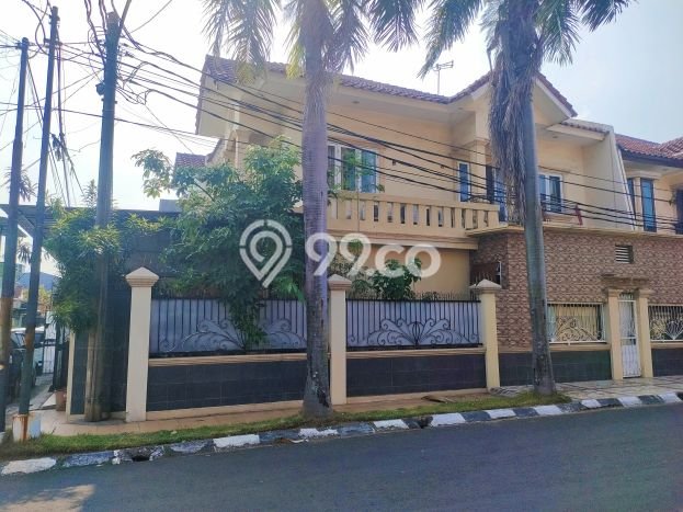 Dijual Rumah Luas Megah Dengan View Eksklusif di Kalideres, Jakarta Barat Dijual Rumah Luas Megah Dengan View Eksklusif di Kalideres, Jakarta Barat