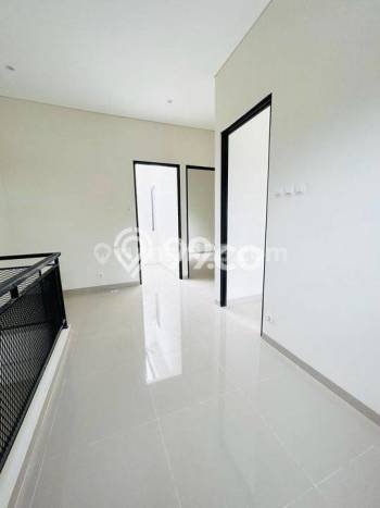 Rumah Strategis Modern Lb 125m2 di Serpong, Tangerang Selatan Rumah Strategis Modern Lb 125m2 di Serpong, Tangerang Selatan