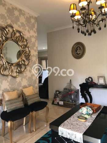 Hunian Eksklusif Siap Huni LT 245m2 di Serpong, Tangerang Selatan Hunian Eksklusif Siap Huni LT 245m2 di Serpong, Tangerang Selatan