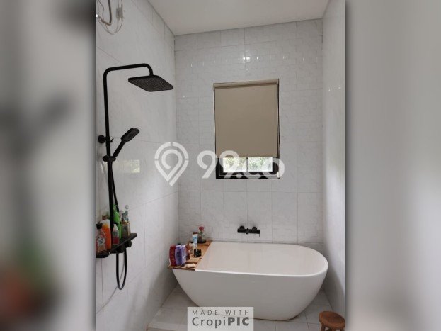 Siap Huni Rumah Mewah 5 Kamar di BSD Dekat ke Mana Pun Siap Huni Rumah Mewah 5 Kamar di BSD Dekat ke Mana Pun