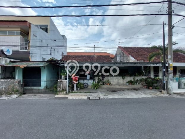 Tanah untuk Dijual di Depok Sleman Luas 302m2 Tanah untuk Dijual di Depok Sleman Luas 302m2