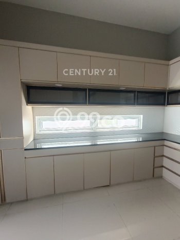 Siap Huni Hunian Elit 5 Kamar di Pontianak Selatan Dekat ke Mana Saja Siap Huni Hunian Elit 5 Kamar di Pontianak Selatan Dekat ke Mana Saja