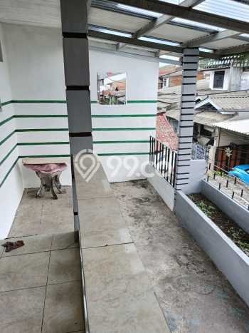 Jual Rumah Bagus Siap Huni LB 180m2 di Karawaci, Tangerang Jual Rumah Bagus Siap Huni LB 180m2 di Karawaci, Tangerang