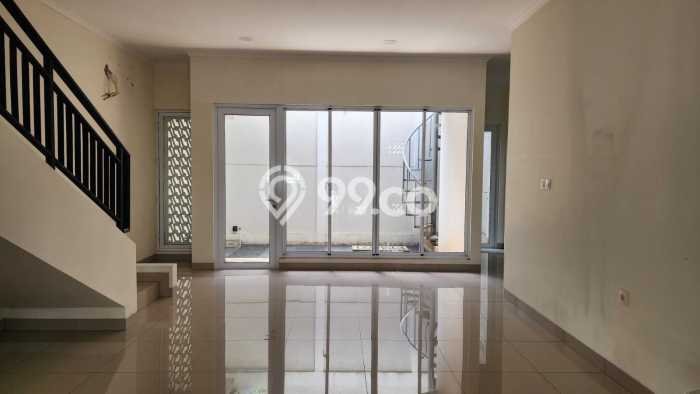 Rumah Luxury Modern Tanpa Renovasi di Gede Bage Bandung Rumah Luxury Modern Tanpa Renovasi di Gede Bage Bandung