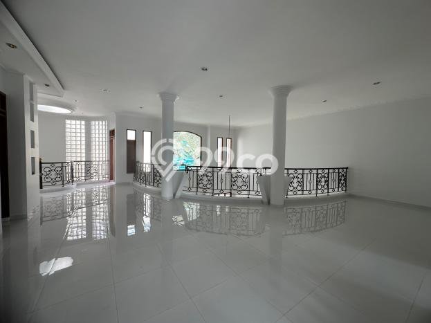 Hunian Mewah LB 500m2 Siap Pakai Desain Elegan di Bandung Kota, Bandung Hunian Mewah LB 500m2 Siap Pakai Desain Elegan di Bandung Kota, Bandung