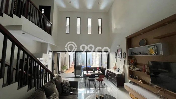 Jual Rumah Bagus Siap Huni LB 205m2 di Batununggal, Bandung Jual Rumah Bagus Siap Huni LB 205m2 di Batununggal, Bandung