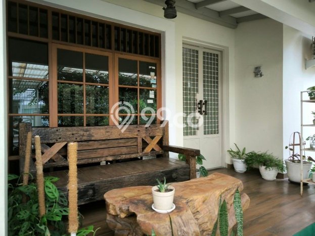 For Sale! Premium House LT 460m2 Desain Elegan di Gatot Subroto For Sale! Premium House LT 460m2 Desain Elegan di Gatot Subroto