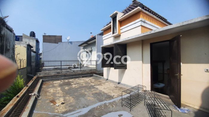 Rumah Modern 3 KT LT 158m2 di Buah Batu Rumah Modern 3 KT LT 158m2 di Buah Batu