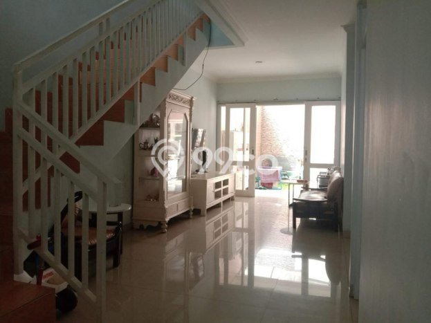 Rumah Terawat 4 KT 2 KM di Arcamanik, Bandung Rumah Terawat 4 KT 2 KM di Arcamanik, Bandung