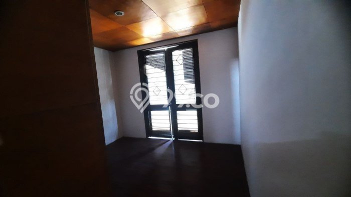 Rumah Modern 3 KT LT 158m2 di Buah Batu Rumah Modern 3 KT LT 158m2 di Buah Batu