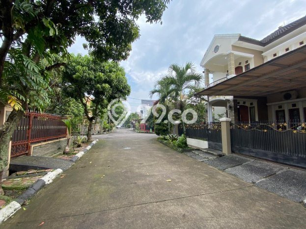 Jual Rumah Mewah Megah Dengan View Cantik di Soekarno Hatta, Bandung Jual Rumah Mewah Megah Dengan View Cantik di Soekarno Hatta, Bandung