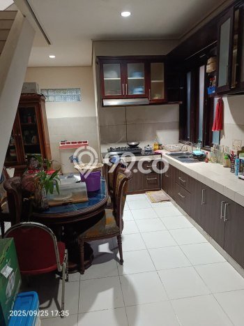 Rumah Eksklusif Siap Huni LT 400m2 di Batununggal, Bandung Rumah Eksklusif Siap Huni LT 400m2 di Batununggal, Bandung