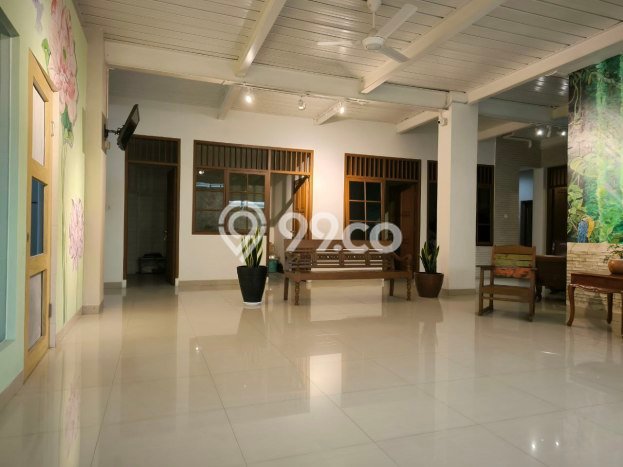 For Sale! Premium House LT 460m2 Desain Elegan di Gatot Subroto For Sale! Premium House LT 460m2 Desain Elegan di Gatot Subroto