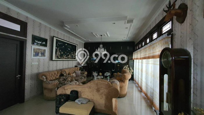 Rumah Mewah LB 320m2 Siap Huni Desain Elegan di Riau, Bandung Rumah Mewah LB 320m2 Siap Huni Desain Elegan di Riau, Bandung