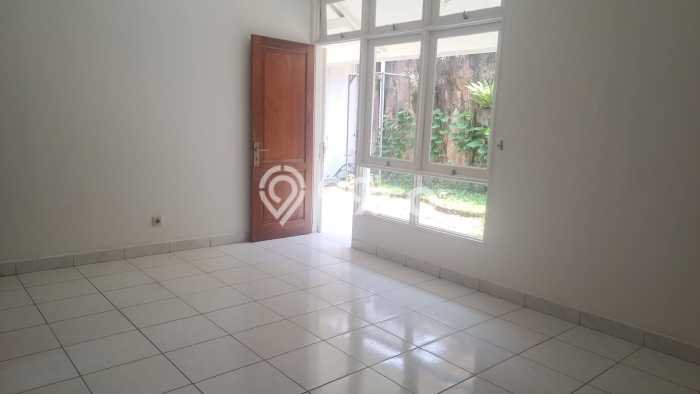 Rumah Elit Modern Tanpa Renovasi di Bintaro Tangerang Selatan Rumah Elit Modern Tanpa Renovasi di Bintaro Tangerang Selatan
