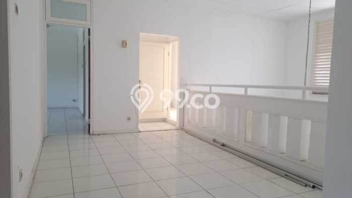 Rumah Elit Modern Tanpa Renovasi di Bintaro Tangerang Selatan Rumah Elit Modern Tanpa Renovasi di Bintaro Tangerang Selatan