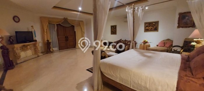Rumah 5 KT 4 KM Fully Furnished di Lokasi Prestisius Renon, Denpasar Rumah 5 KT 4 KM Fully Furnished di Lokasi Prestisius Renon, Denpasar