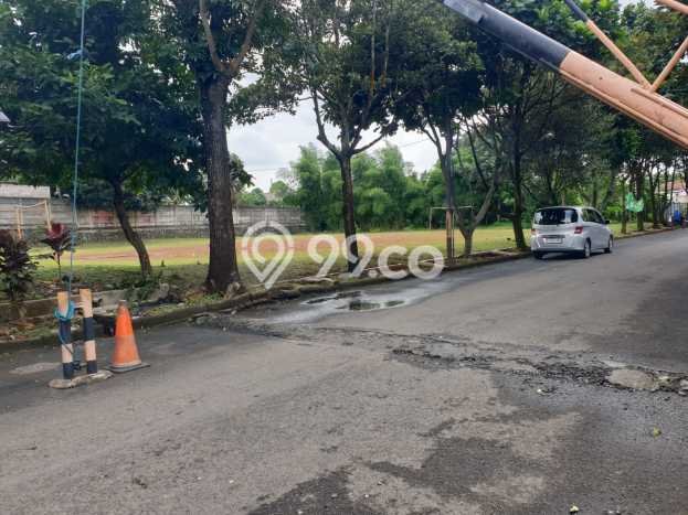 Tanah Dijual Area Strategis di Bintaro Tangerang Selatan 335m2 Tanah Dijual Area Strategis di Bintaro Tangerang Selatan 335m2