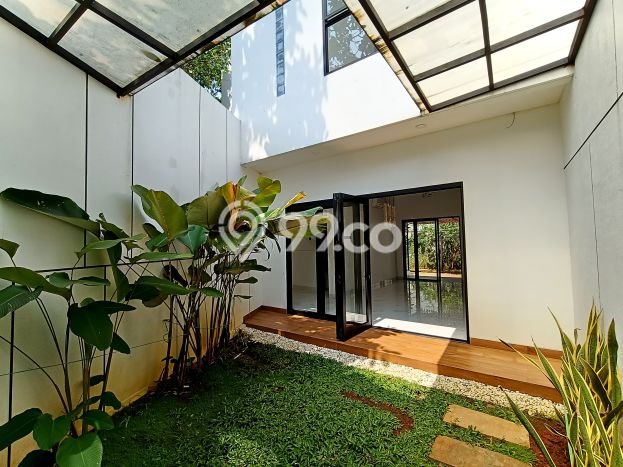 Rumah Strategis Modern Lb 150m2 di Pesanggrahan, Jakarta Selatan Rumah Strategis Modern Lb 150m2 di Pesanggrahan, Jakarta Selatan
