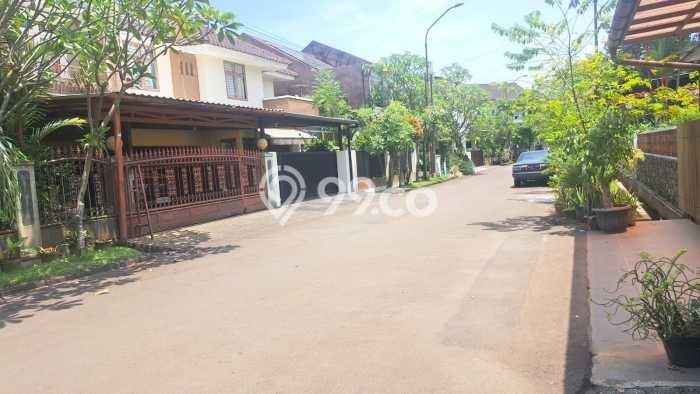 Rumah Elit Modern Tanpa Renovasi di Bintaro Tangerang Selatan Rumah Elit Modern Tanpa Renovasi di Bintaro Tangerang Selatan