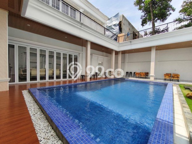Ready to Use! Luxury House LT 968m2 Desain Elegan di Sentul City Ready to Use! Luxury House LT 968m2 Desain Elegan di Sentul City