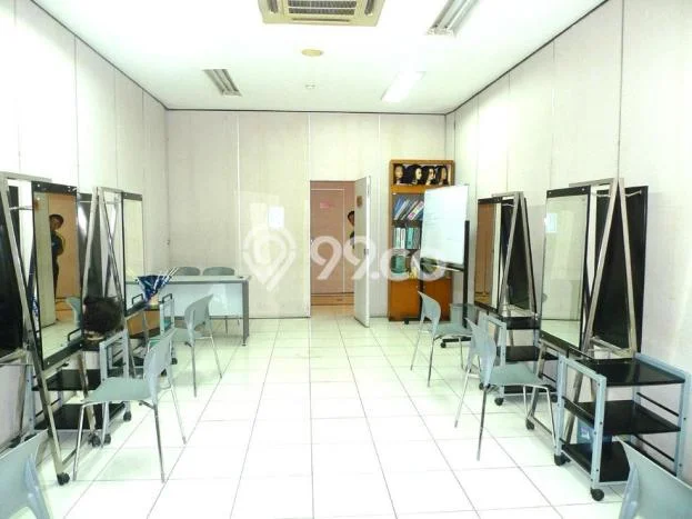 Kantor Dijual di Jakarta Pusat LT 1054m2 & LB 2402m2 Lokasi Terbaik! Kantor Dijual di Jakarta Pusat LT 1054m2 & LB 2402m2 Lokasi Terbaik!