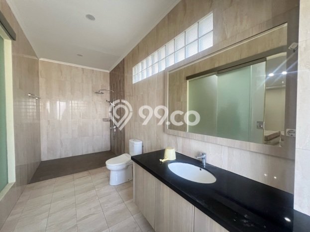Dijual Rumah Luas Elegan Dengan View Eksklusif di Setiabudi, Bandung Dijual Rumah Luas Elegan Dengan View Eksklusif di Setiabudi, Bandung