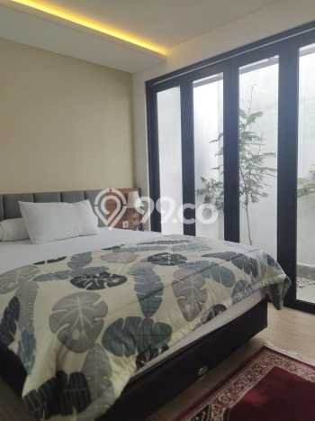 SPECIAL PRICE! Rumah Strategis di , Luas 119m2m² LB 240m2m² SPECIAL PRICE! Rumah Strategis di , Luas 119m2m² LB 240m2m²