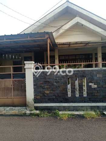 Jual Segera Rumah LT 180m2m² / LB 170m2m² di Kawasan Bisnis , Bandung Jual Segera Rumah LT 180m2m² / LB 170m2m² di Kawasan Bisnis , Bandung