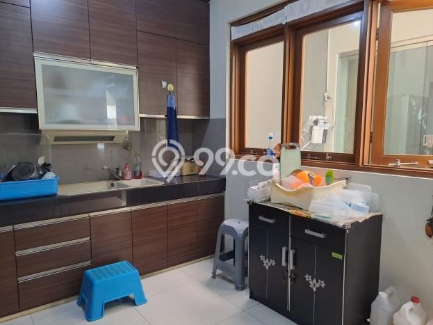 KESEMPATAN TERBAIK! Rumah Asri area , LT 235m2m² Bangunan 170m2m² KESEMPATAN TERBAIK! Rumah Asri area , LT 235m2m² Bangunan 170m2m²