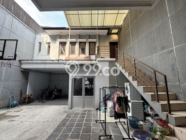 Rumah di , Luas 300m2m², Bangunan 350m2m² Rumah di , Luas 300m2m², Bangunan 350m2m²