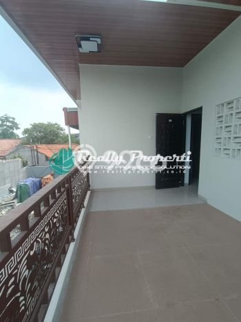 Rumah Modern 3 KT di Jatiwaringin Bekasi Semi Furnished Rumah Modern 3 KT di Jatiwaringin Bekasi Semi Furnished