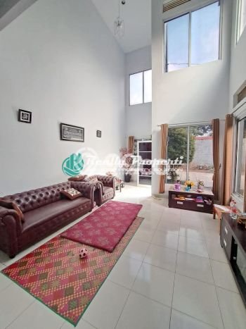 Rumah Luxury Modern Tanpa Renovasi di Jatiwaringin Bekasi Rumah Luxury Modern Tanpa Renovasi di Jatiwaringin Bekasi