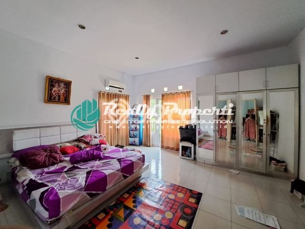 Rumah Luxury Modern Tanpa Renovasi di Jatiwaringin Bekasi Rumah Luxury Modern Tanpa Renovasi di Jatiwaringin Bekasi