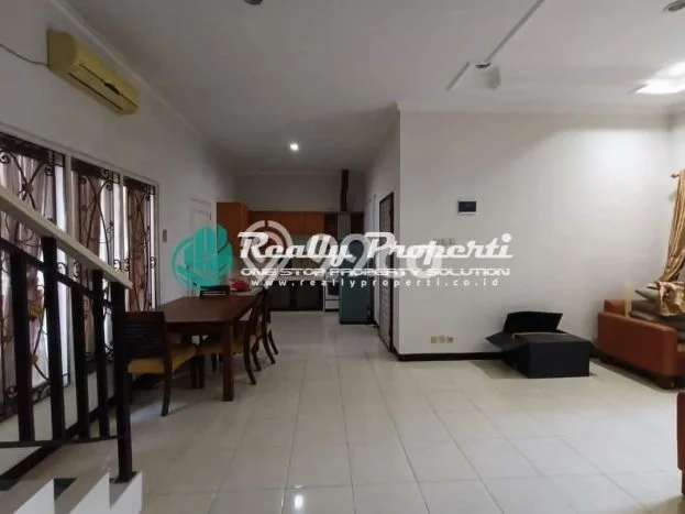 Rumah sewa siap pakai 4 Kamar Tidur di Jatiwaringin, Bekasi Rumah sewa siap pakai 4 Kamar Tidur di Jatiwaringin, Bekasi