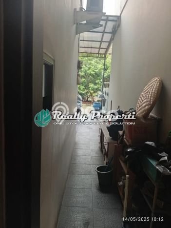 Dijual Rumah Luas Elegan Dengan View Eksklusif di Jati Cempaka, Bekasi Dijual Rumah Luas Elegan Dengan View Eksklusif di Jati Cempaka, Bekasi