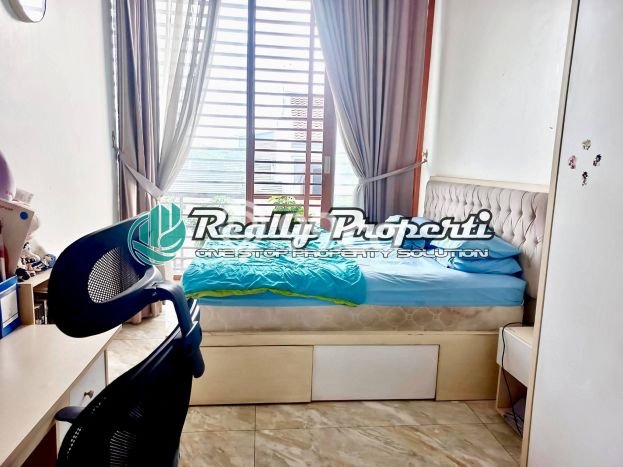 Rumah Modern 3 KT di Cikunir Bekasi Semi Furnished Rumah Modern 3 KT di Cikunir Bekasi Semi Furnished