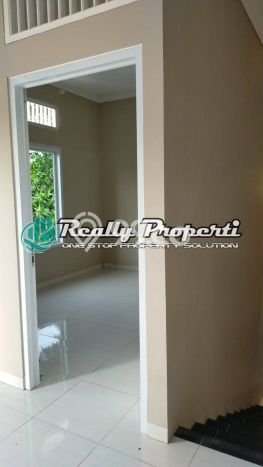 Rumah sewa siap huni 5 Kamar Tidur di Jatimakmur, Bekasi Rumah sewa siap huni 5 Kamar Tidur di Jatimakmur, Bekasi
