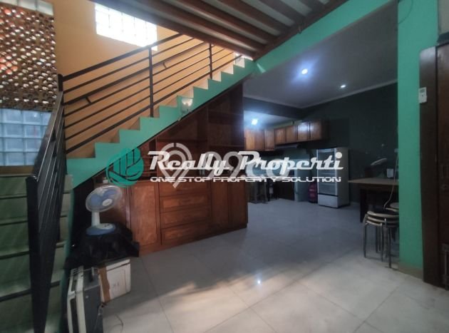 Sewa Rumah Nyaman LT 135m2 / LB 200m2 di Jatimakmur, Bekasi Sewa Rumah Nyaman LT 135m2 / LB 200m2 di Jatimakmur, Bekasi