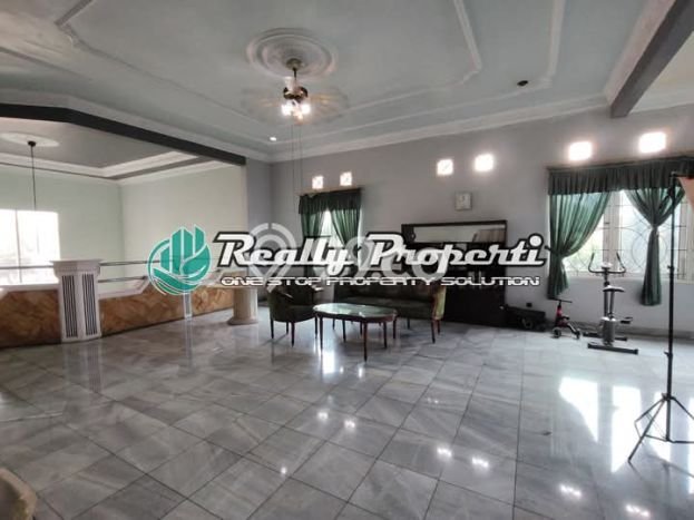 For Sale! Premium House LT 365m2 Desain Modern di Jati Cempaka For Sale! Premium House LT 365m2 Desain Modern di Jati Cempaka