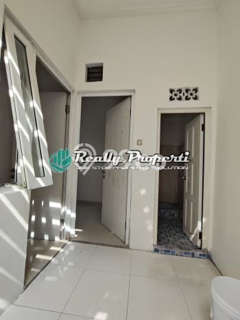 Jual Rumah Favorit Siap Huni LB 129m2 di Duren Sawit, Jakarta Timur Jual Rumah Favorit Siap Huni LB 129m2 di Duren Sawit, Jakarta Timur