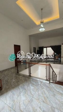 Rumah Modern 3 KT di Cikunir Bekasi Semi Furnished Rumah Modern 3 KT di Cikunir Bekasi Semi Furnished