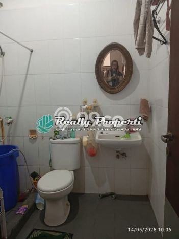 Dijual Rumah Luas Elegan Dengan View Eksklusif di Jati Cempaka, Bekasi Dijual Rumah Luas Elegan Dengan View Eksklusif di Jati Cempaka, Bekasi