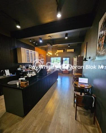 Ruko Bagus Dijual LB 350m2 Lokasi Strategis Jakarta Selatan Area Cocok untuk Bisnis Ruko Bagus Dijual LB 350m2 Lokasi Strategis Jakarta Selatan Area Cocok untuk Bisnis