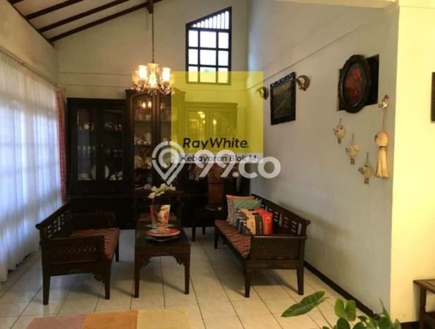 Rumah Elit Modern Tanpa Renovasi di Jati Padang Jakarta Selatan Rumah Elit Modern Tanpa Renovasi di Jati Padang Jakarta Selatan
