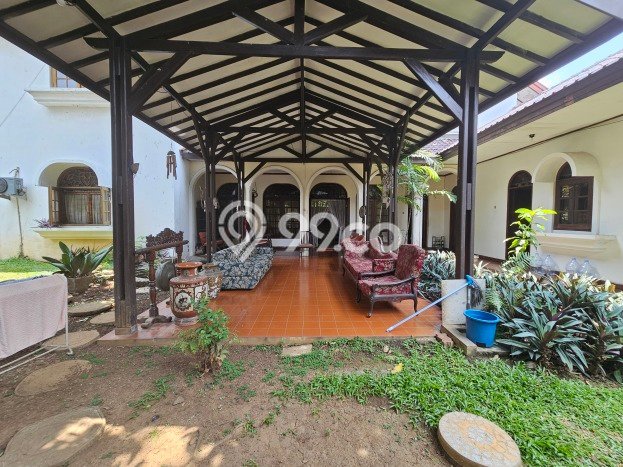 Rumah Luxury Modern Tanpa Renovasi di Lebak Bulus Jakarta Selatan Rumah Luxury Modern Tanpa Renovasi di Lebak Bulus Jakarta Selatan