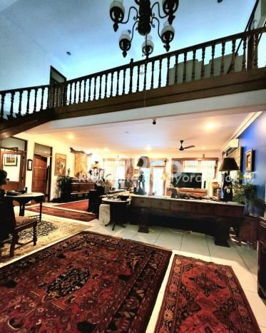 Ready to Use! Luxury House LT 1029m2 Desain Modern di Kemang Ready to Use! Luxury House LT 1029m2 Desain Modern di Kemang