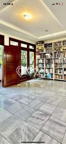 Ready to Use! Luxury House LT 2585m2 Desain Elegan di Kemang Ready to Use! Luxury House LT 2585m2 Desain Elegan di Kemang