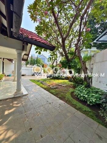 For Sale Rumah Mewah Exclusive di Kebayoran Baru, Jakarta Selatan For Sale Rumah Mewah Exclusive di Kebayoran Baru, Jakarta Selatan
